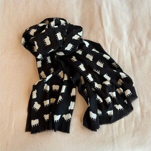 NWOT Pure Wool Scarf